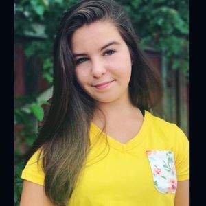 Meet your Posher, Mia